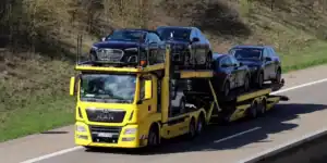 Mehr über den Artikel erfahren Transport Europa: Effiziente Fahrzeuglogistik für Unternehmen